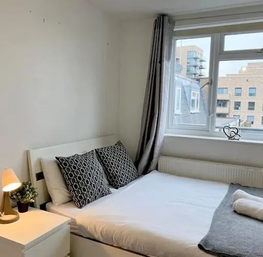 New Build 2 Bed Flat, London