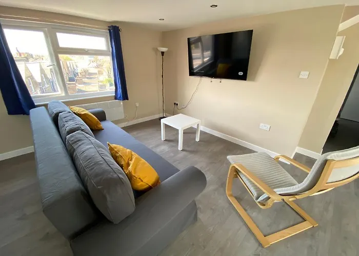 Stunning 1 Bedroom Flat In Wood Green London