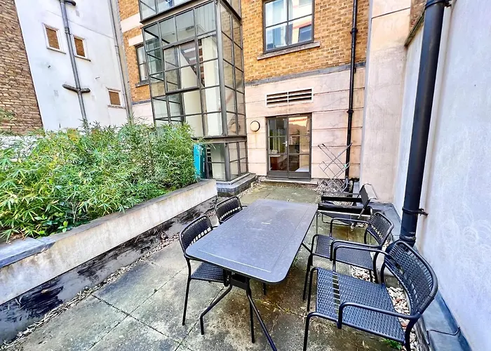 Deluxe Entire Apartment Between Covent Garden And St Pauls Cathedral