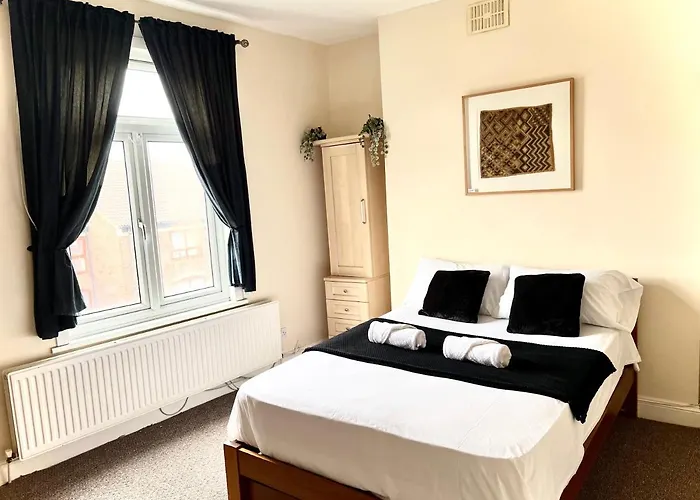 Aldgate Holiday Rooms London