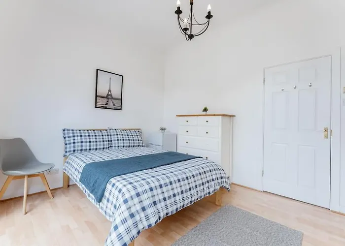 Comfortable Double Room For Your London Getaway
