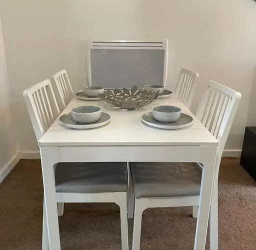Cosy One Bedroom Flat In London