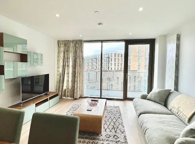 Luxury 2 Bedroom 2 Bathroom - City Airport