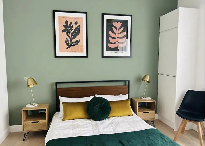 Gorgeous Split Level Belsize Park Apartment