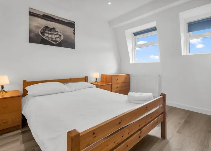 Modern Apartment In South West Wandsworth