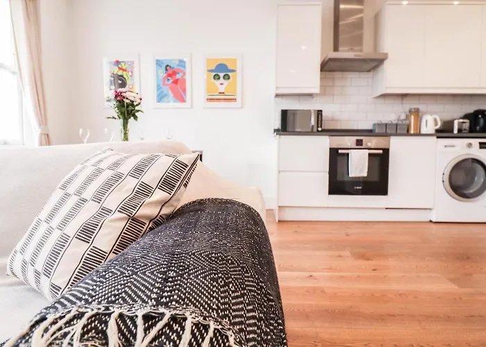 Modern & Spacious 1 Bedroom Clapham Junction Flat