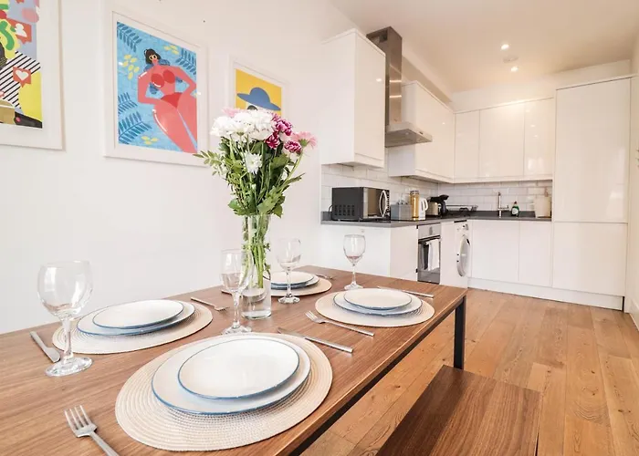 Modern & Spacious 1 Bedroom Clapham Junction Flat