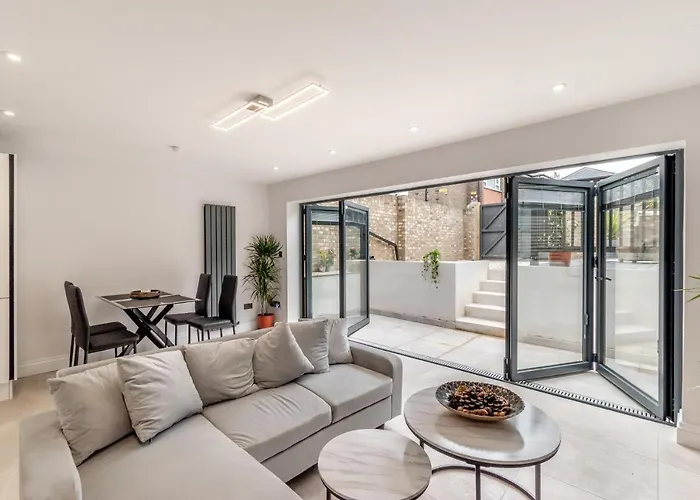 Entire Garden Flat With Parking - Portobello Road