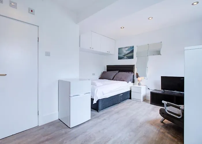Comfy And Convenient Studio Suite Lewisham With Free Street Parking, Wifi And Quick Access To Central Sleep 3