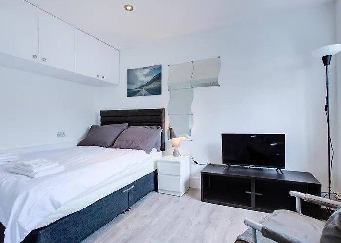 Comfy And Convenient Studio Suite Lewisham With Free Street Parking, Wifi And Quick Access To Central Sleep 3