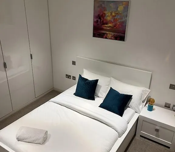 Beautiful 2 Bed Flat In Finchley Road, Camden Apartment London