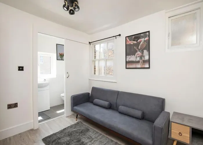 Spacious Serenity In The Heart Of Central London