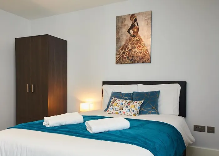 Elegant Plus Luxury Apartments London