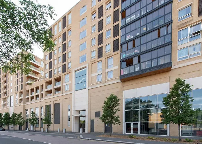 Luxury Apartment Canning Town