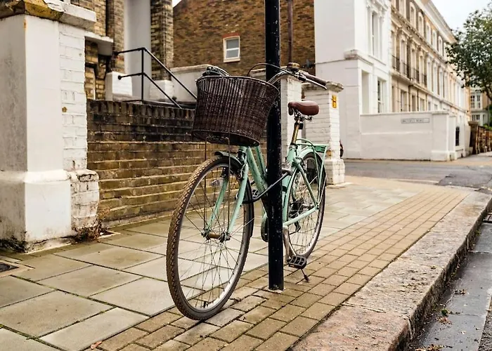 Contemporary Clapham Living