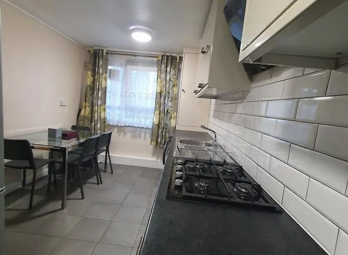 3Beds Family Friendly In London With Good Transport Links