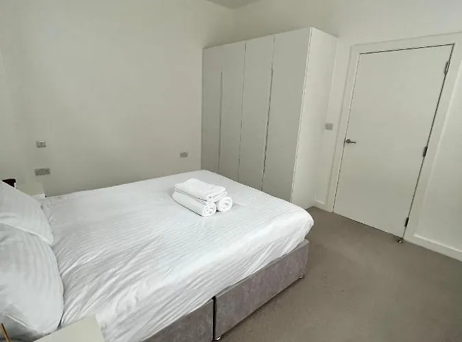 Luxury Modern 1 Bed Apartment London