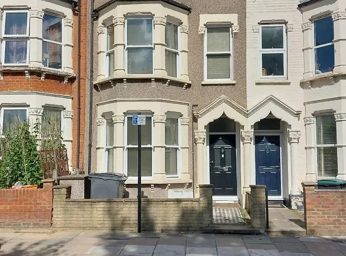 White Hart Lane Walking Distance Tottenham Hotspur Stadium