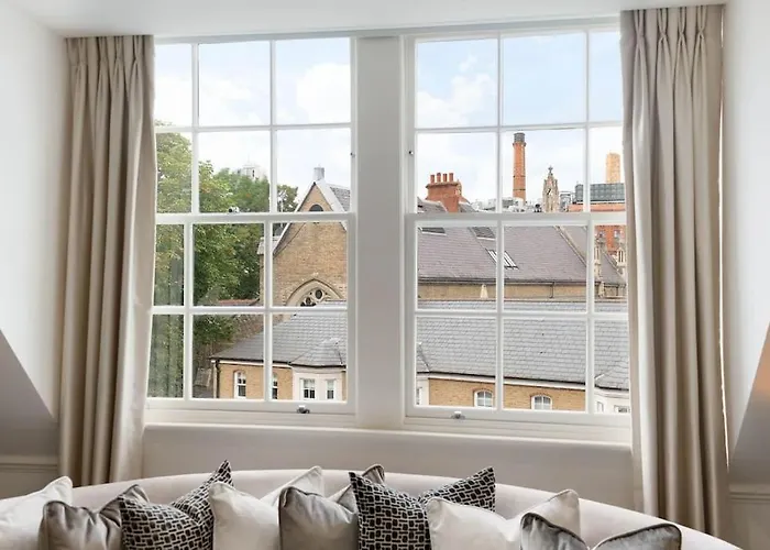 Knightsbridge | Harrods, Hyde Park & Sloane Street