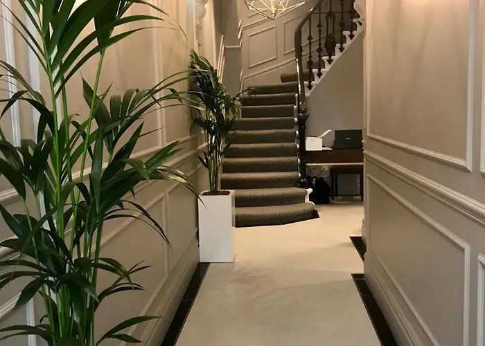 Oxford Hotel London