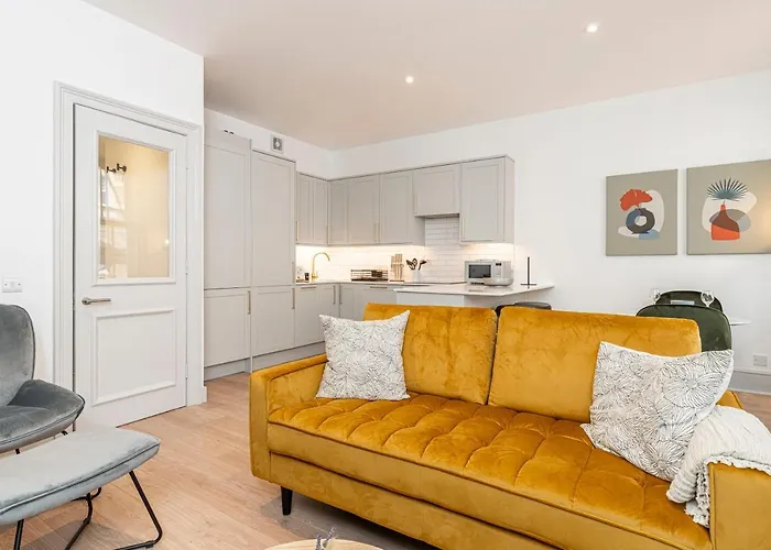 Leicester Square Apartments By Joivy