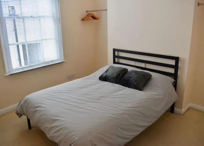 Cosy 1 Bedroom Flat Near The Eye