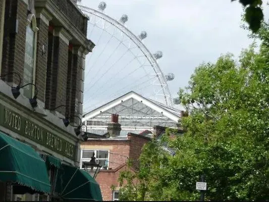 Aplacetostay Central London Apartment, Waterloo