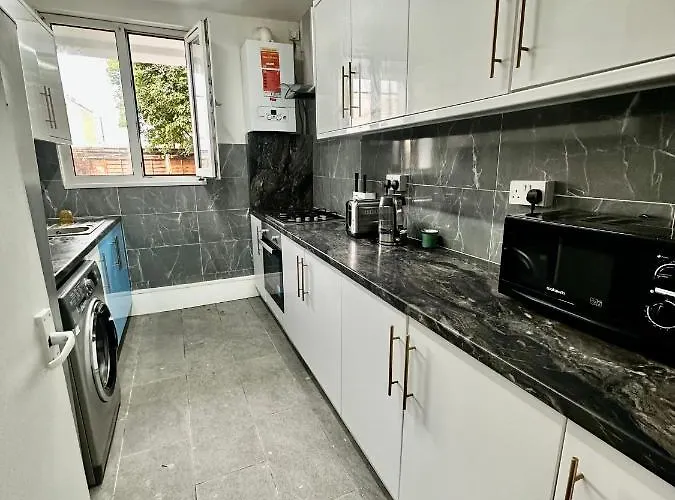 Shoreditch Rooms R1 London