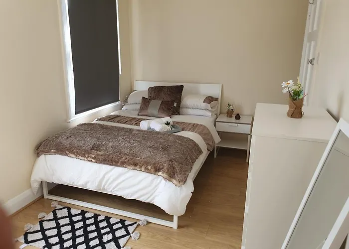 Cozy Bedroom C