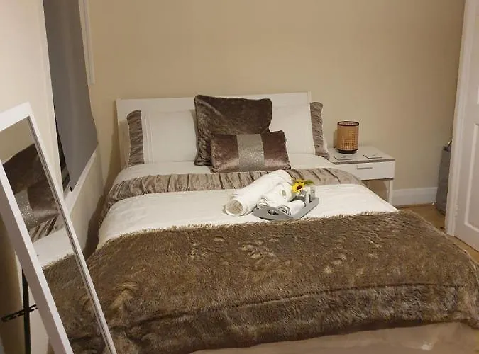 Cozy Bedroom C