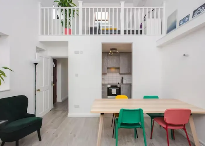 Modern & Spacious 2Bd Apartment In Limehouse