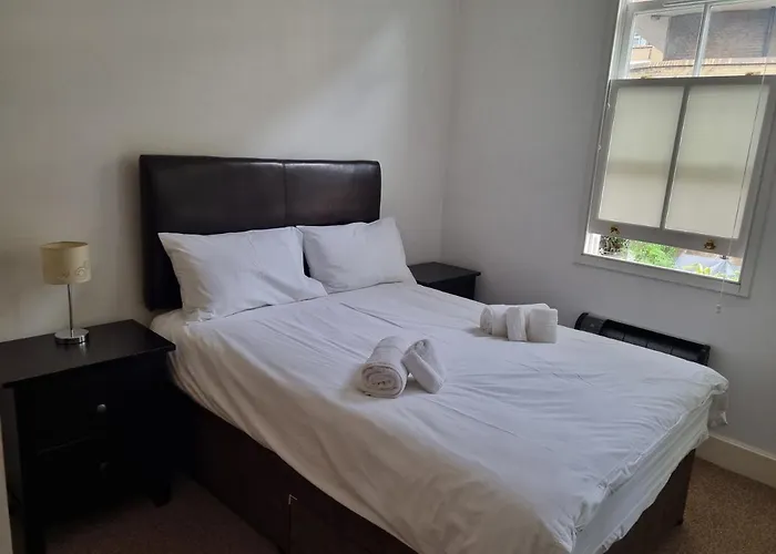 Stunning 2 Bed/2 Bath Flat In Waterloo, London Apartment