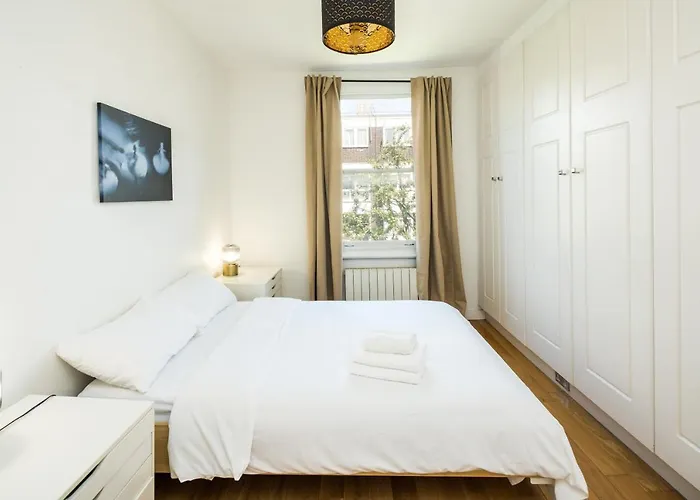 1 Bedroom Notting Hill Londra