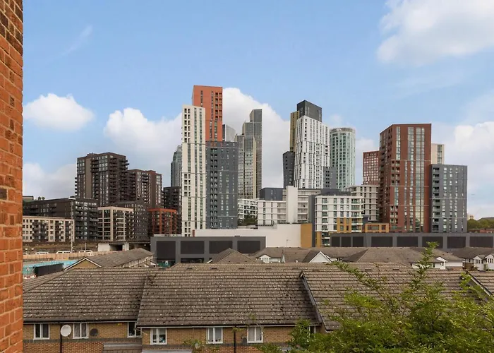 Deluxe 1 Bed Apartment - Battersea, Nine Elms & Vauxhall