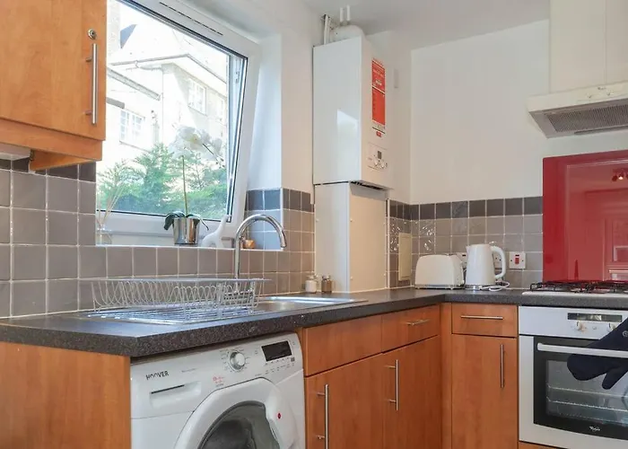 Chelsea Battersea Luxury 5 Star Prime Location