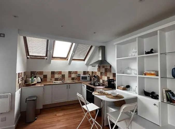 Studio Flat In The Heart Of Hampstead,