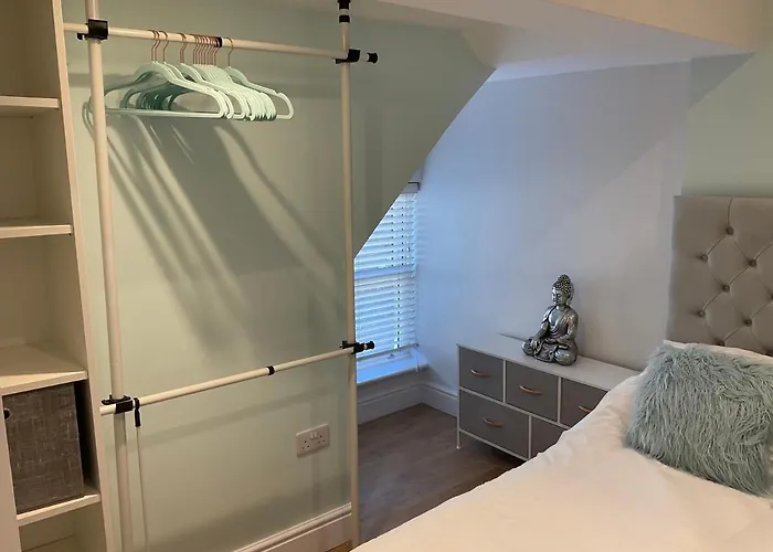 2 Bed Home From Home Apartment 41 London
