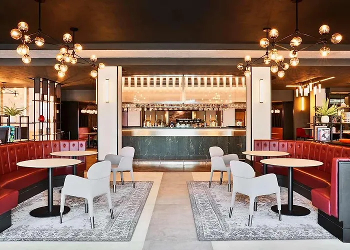 Radisson Red London Heathrow
