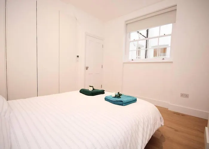 Lovely Flat In Baker Street