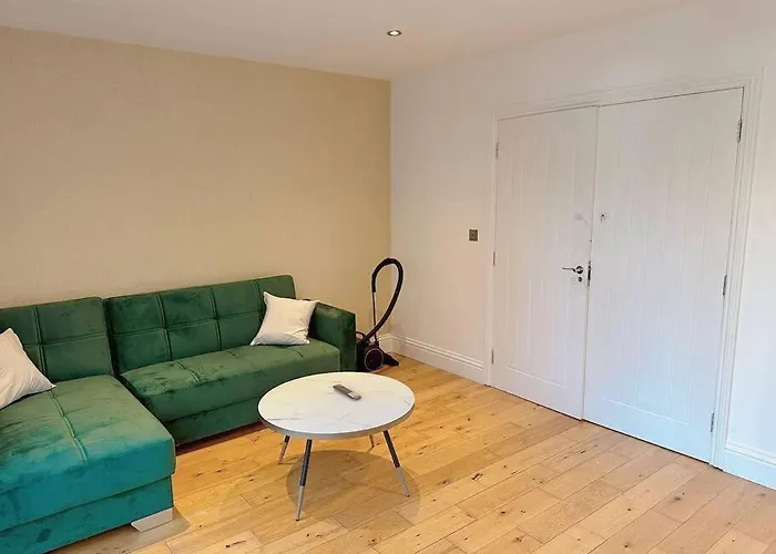 1 Bed Room Flat Near Central London
