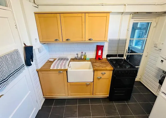 Traditional 3 Bed Flat In Highgate