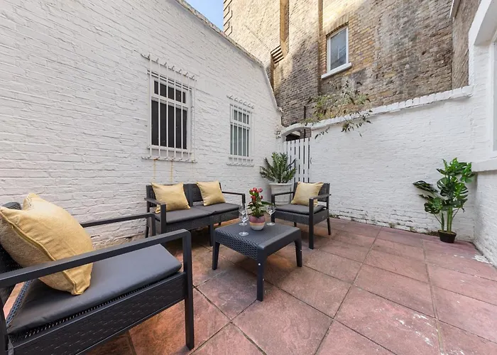 Harrods 2 Bed Lux Flat W/Patio