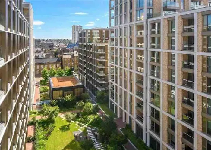 Rare Find - Luxury Central Apartment
