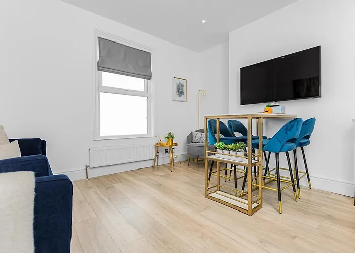 Modern 3 And 2 Bedroom In Maida Vale