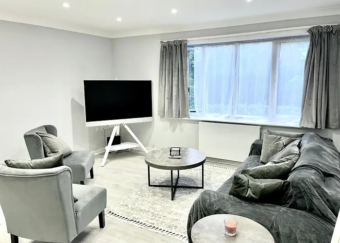 Lovely 1 Bed Apartment, 15Mins From Central London