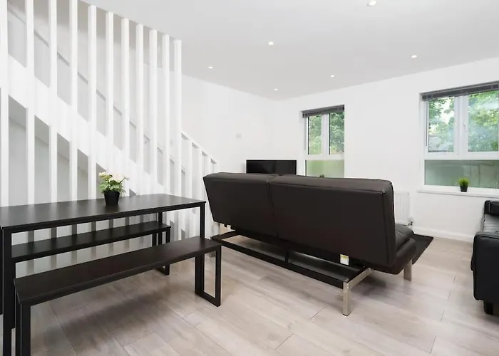 Lovely 3 Bed Flat In A Great Location In London