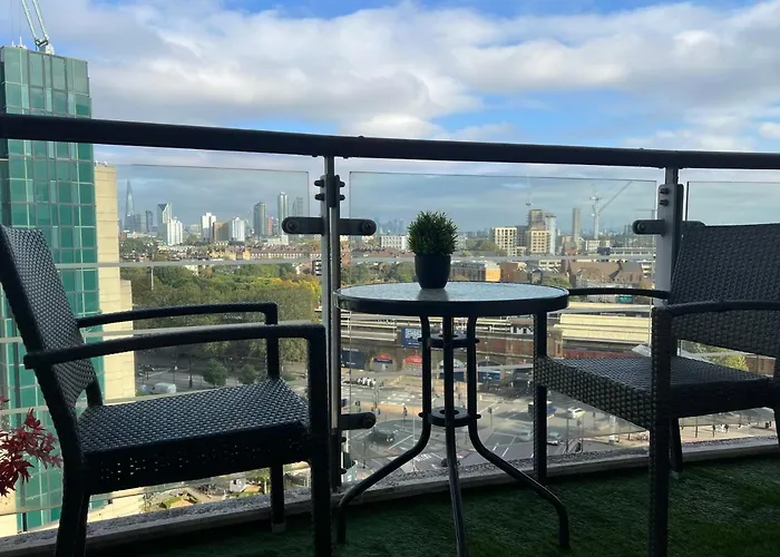St George Thames Apartment