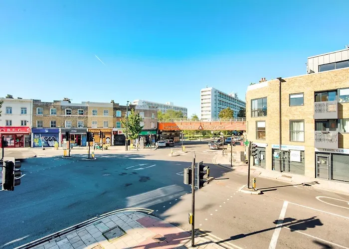 2 Bedroom Apartment In Brixton With Wi-Fi