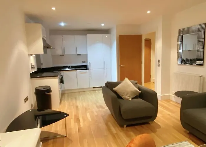 1 Bed 1 Bath Modern Zone 2