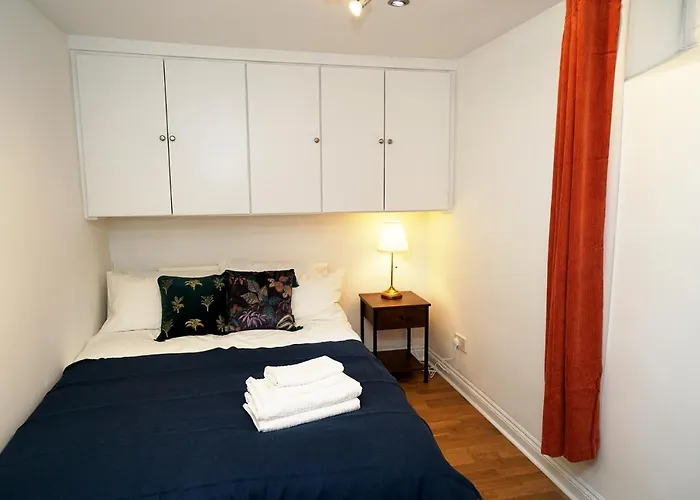 Cozy Retreat By Aresti Hotels